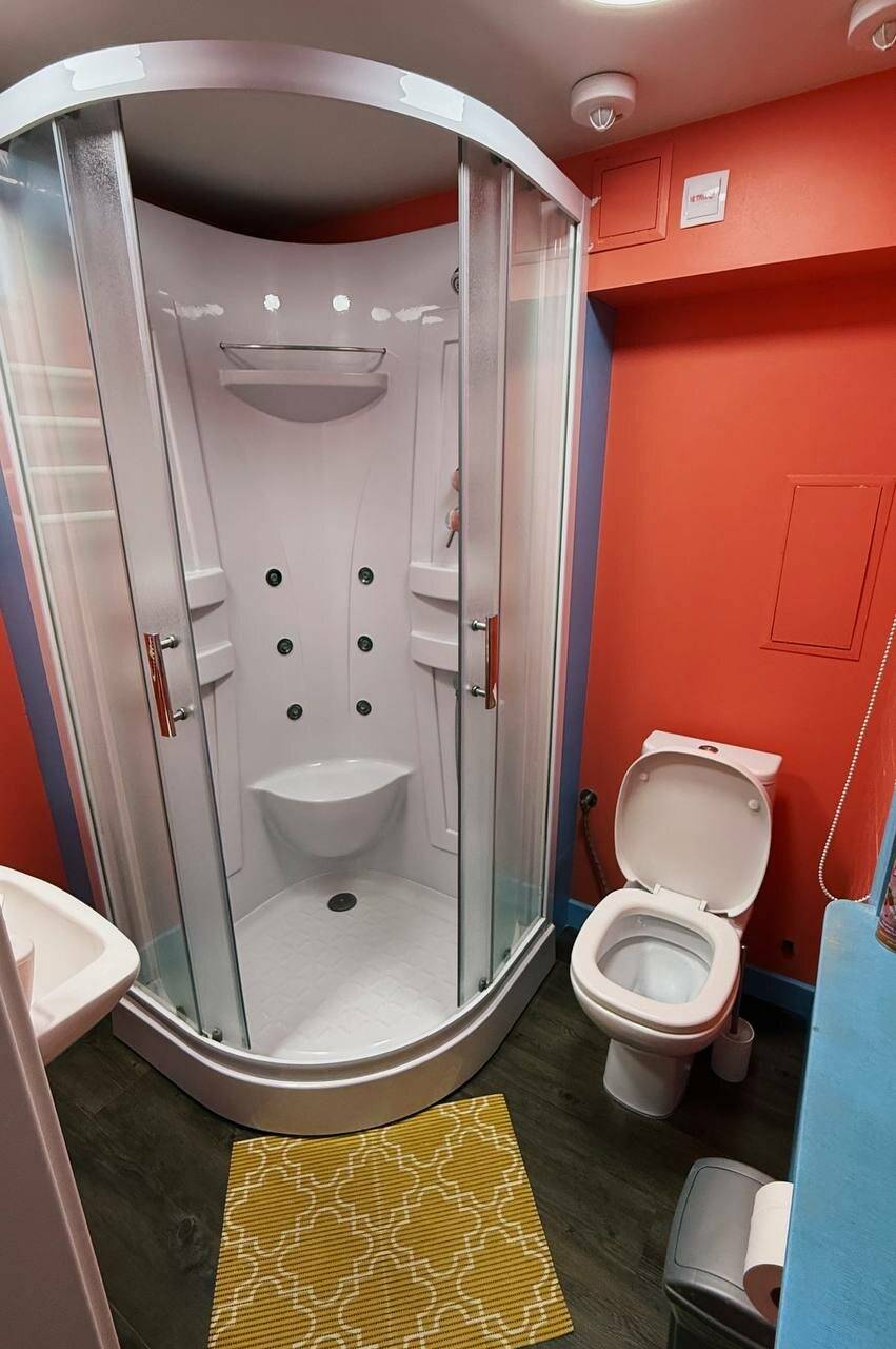 Фотографии номера Двухуровневый четырехместный номер в Гостинице KoikaGo Калининград